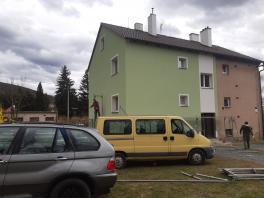 Fasáda domu v Třemošnici